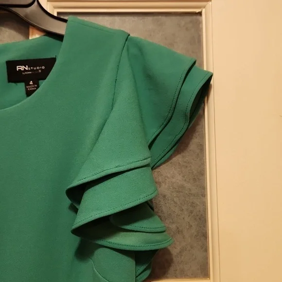 New! RN Studio green dress with ruffle sleeves size 4. Wedding party formal - Picture 4 of 9